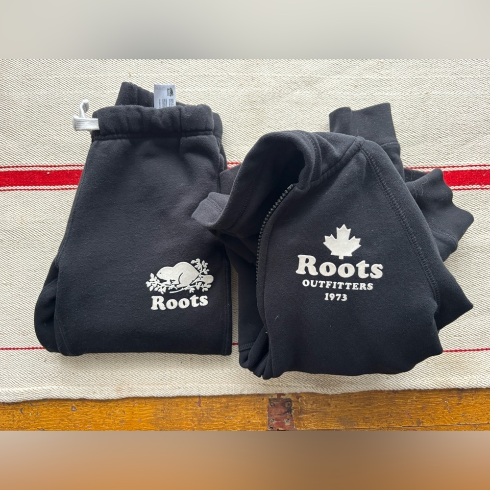 Roots Kids Black Sweatpants & Sweatshirt